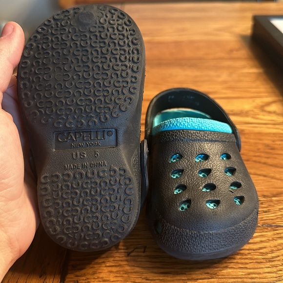 Baby crocs! 😍 - Picture 3 of 5